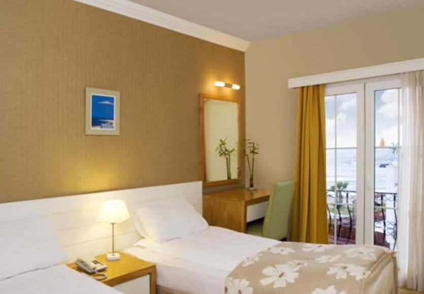 Kortan Hotel تورغوتْريس المظهر الخارجي الصورة